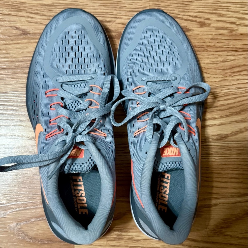 Nike Women’s Flex 2017 Run Running Sneakers - 7.5